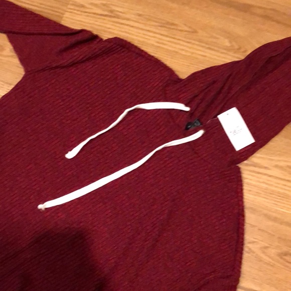 NWT hooded ribbed burgundy sweater women size M - Picture 3 of 5